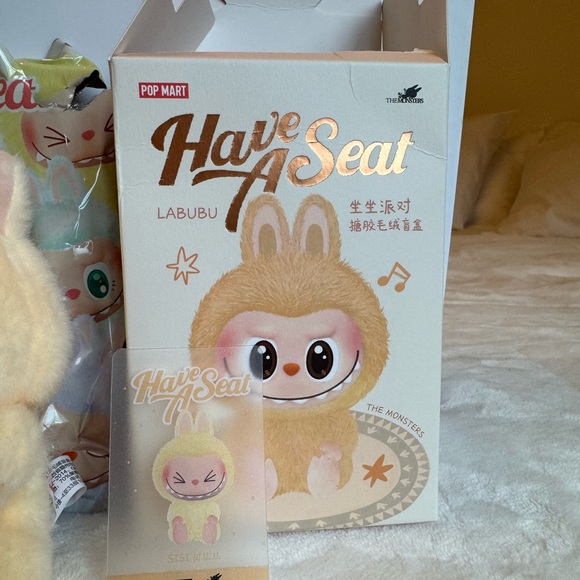 SISI Labubu Have A Seat Brand New - Picture 4 of 11